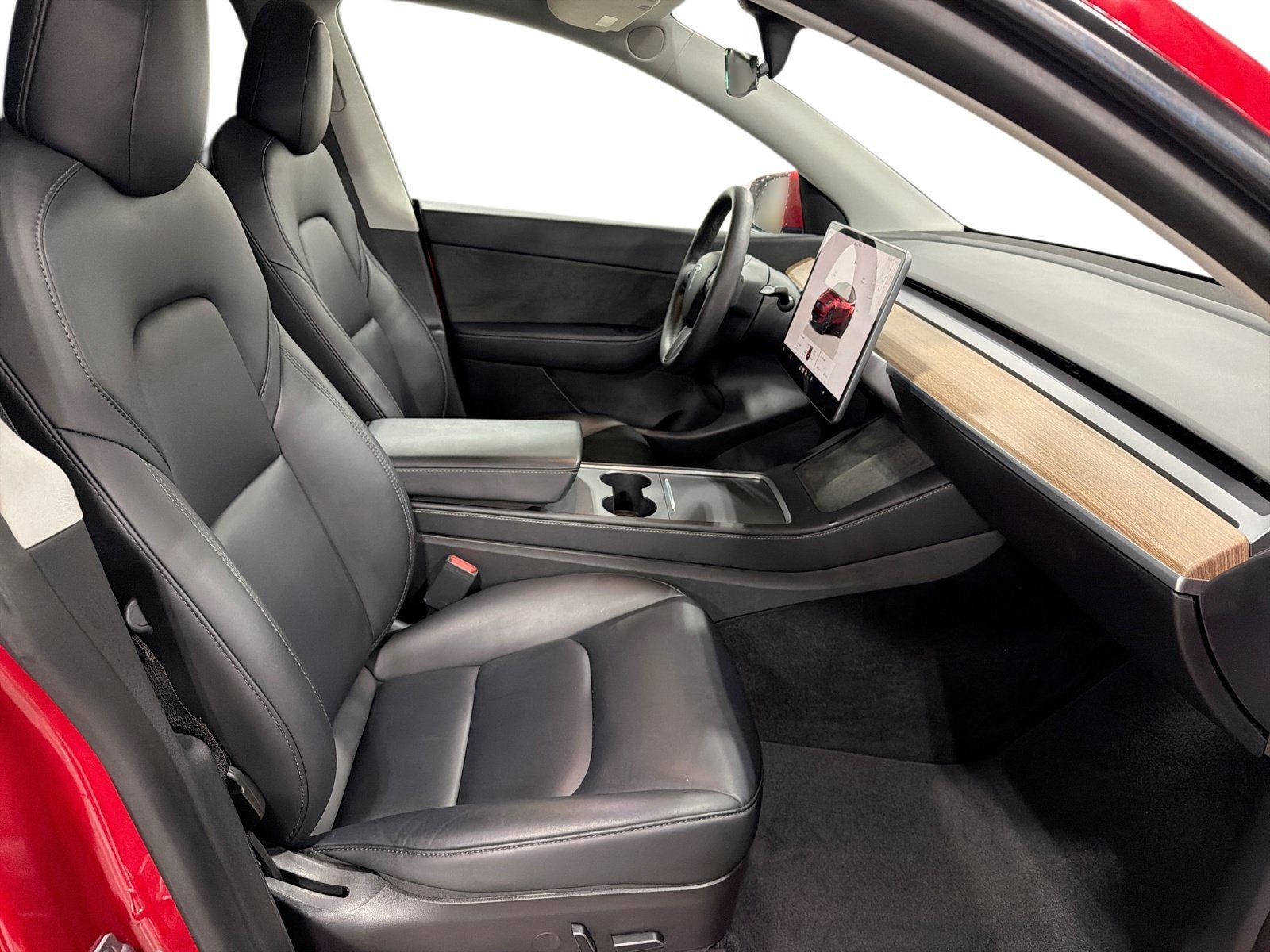 Certified 2022 Tesla Model Y Long Range AWD/4WD image 13