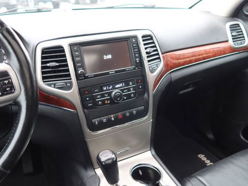 Used 2013 Jeep Grand Cherokee Limited w/ Luxury Group II image 10