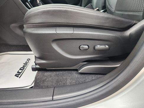 Certified 2022 Buick Encore Preferred image 28