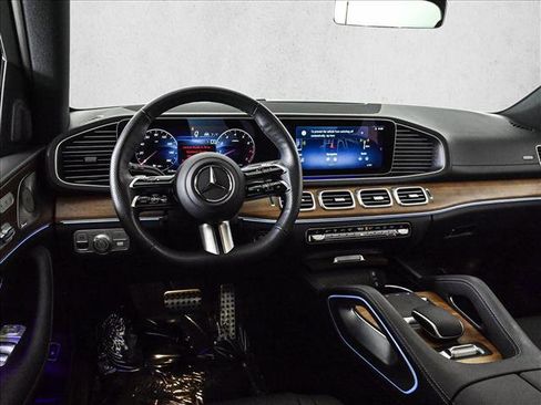 Used 2025 Mercedes-Benz GLS 450 4MATIC w/ AMG Line Exterior image 20