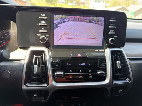 Used 2021 Kia Sorento EX image 23
