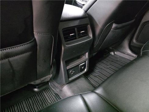 Certified 2022 Ford Edge SEL w/ Convenience Package AWD/4WD image 16