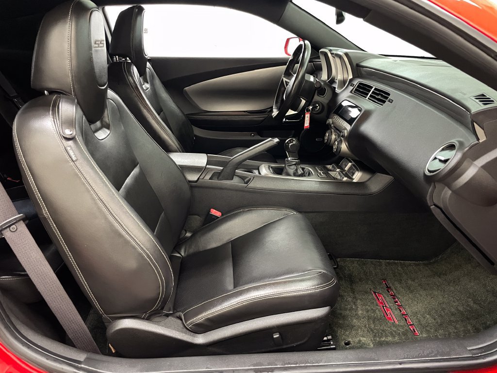 Used 2010 Chevrolet Camaro SS RWD image 34