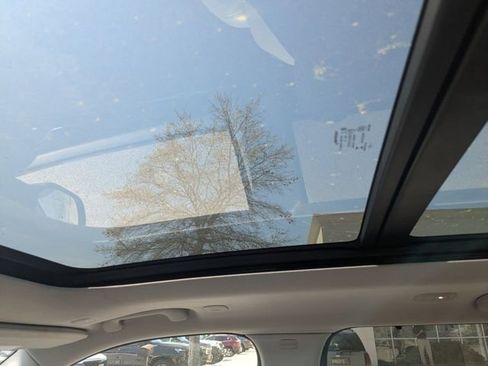 Used 2022 Jeep Grand Cherokee Overland w/ Luxury Tech Group IV image 29