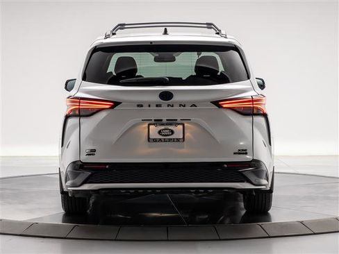 Used 2023 Toyota Sienna XSE w/ Protection Package (TMS) image 4