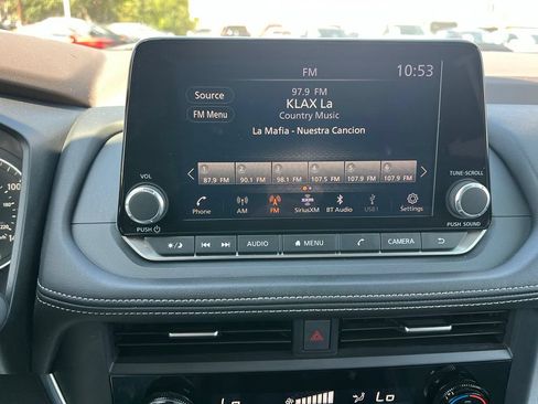 Used 2023 Nissan Rogue SV FWD image 28