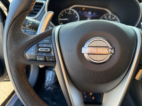 Used 2023 Nissan Maxima SR w/ Sport Mat Group image 18