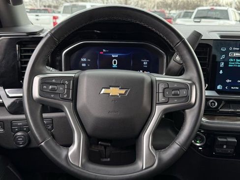 Used 2025 Chevrolet Silverado 1500 LT image 13