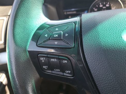 Used 2017 Ford Explorer XLT w/ Equipment Group 202A AWD/4WD image 23