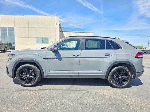 Certified 2023 Volkswagen Atlas Cross Sport SEL R-Line AWD/4WD image 3