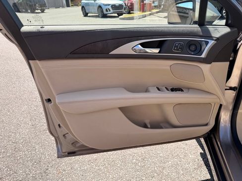 Used 2020 Lincoln MKZ Reserve w/ Elements Package AWD/4WD image 12