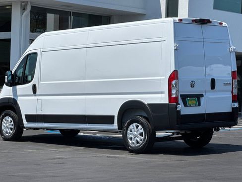 New 2025 RAM ProMaster 2500 w/ Quick Order Package 22G SLT image 7