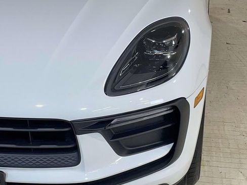 Used 2024 Porsche Macan image 11