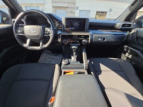 Used 2025 Toyota Tacoma SR5 AWD/4WD image 21