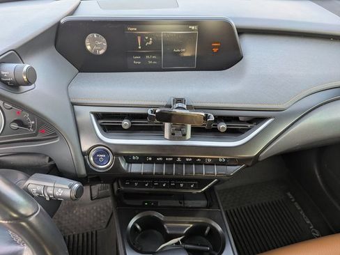 Used 2021 Lexus UX 250h w/ Premium Package image 12