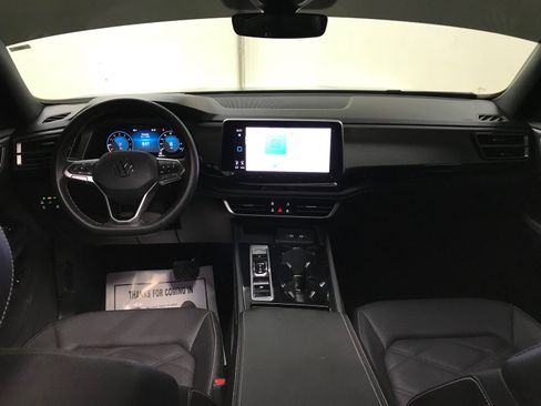 Used 2024 Volkswagen Atlas Cross Sport SE w/ Panoramic Sunroof Package AWD/4WD image 19
