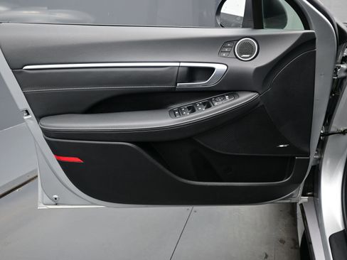 Used 2021 Hyundai Sonata Limited FWD image 9