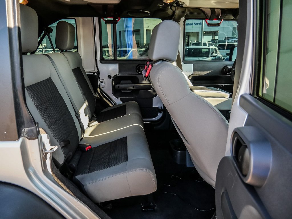 Used 2010 Jeep Wrangler Unlimited Sport AWD/4WD image 21