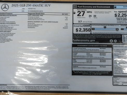 Used 2025 Mercedes-Benz GLB 250 4MATIC image 35