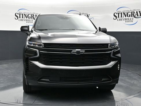 Used 2023 Chevrolet Suburban RST AWD/4WD image 2