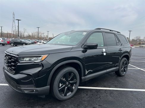 New 2025 Honda Pilot Black Edition image 20