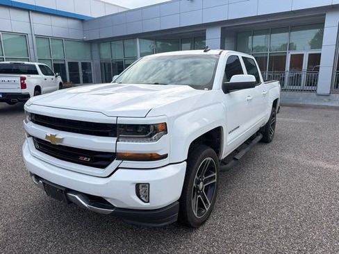 Used 2017 Chevrolet Silverado 1500 LT w/ All Star Edition AWD/4WD image 5