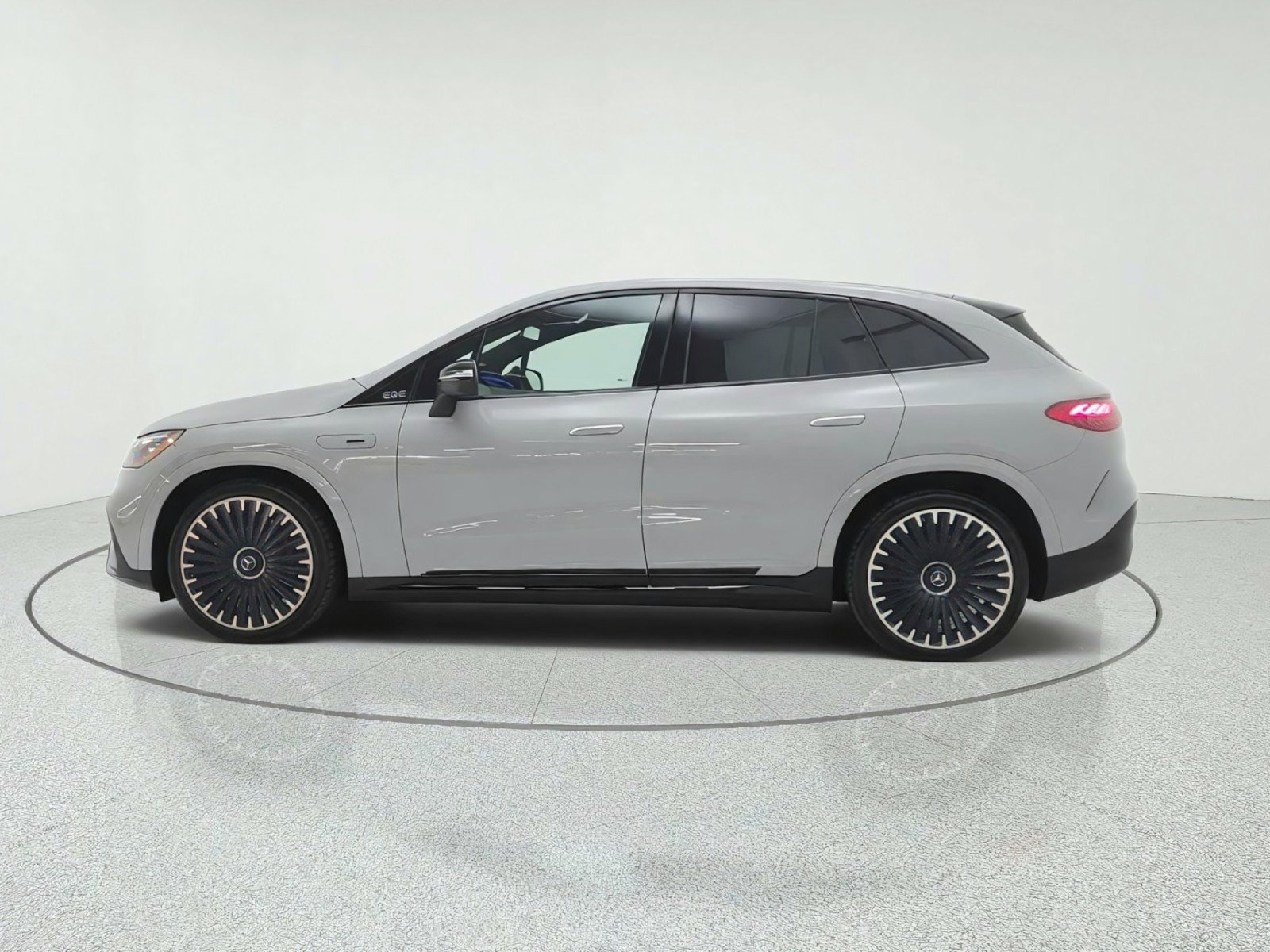 Used 2024 Mercedes-Benz EQE AMG 4MATIC SUV image 8