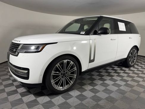 Certified 2026 Land Rover Range Rover SE AWD/4WD image 2
