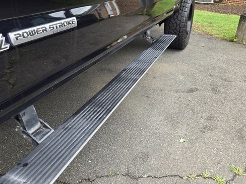 Used 2021 Ford F250 Lariat w/ Lariat Ultimate Package image 23