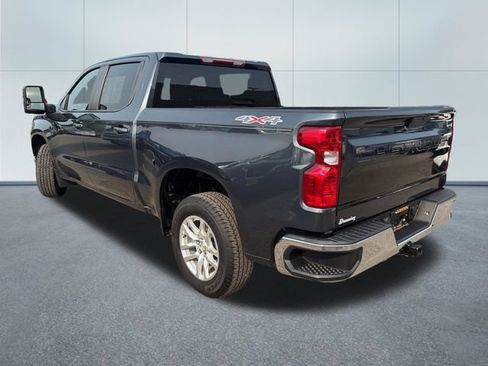 Used 2021 Chevrolet Silverado 1500 LT AWD/4WD image 2