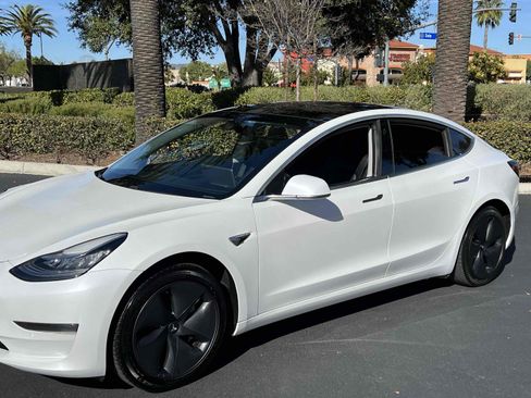Used 2020 Tesla Model 3 Standard Range Plus image 47