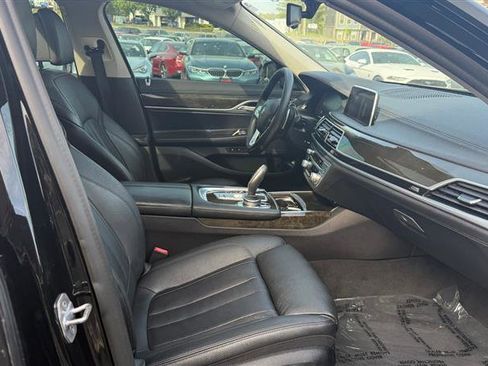 Used 2020 BMW 740i xDrive w/ Cold Weather Package image 32