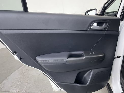 Used 2022 Kia Sportage LX w/ LX AWD Value Edition Package image 19