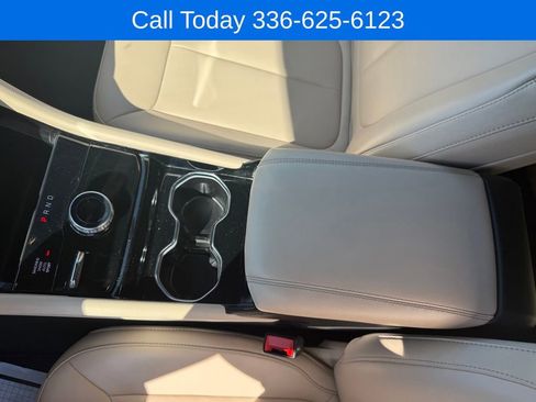 Used 2023 Jeep Grand Cherokee Limited AWD/4WD image 22