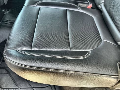 Used 2020 Chevrolet Silverado 2500 LTZ w/ LTZ Texas Edition image 9