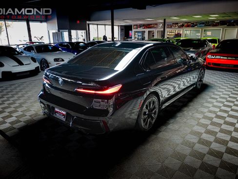 Used 2023 BMW i7 xDrive60 image 50