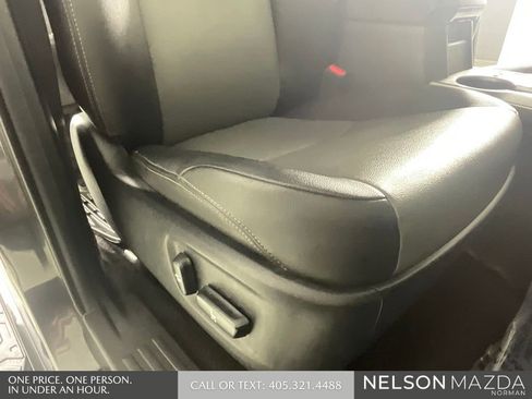 Used 2020 Toyota 4Runner SR5 Premium w/ Moonroof Package AWD/4WD image 27