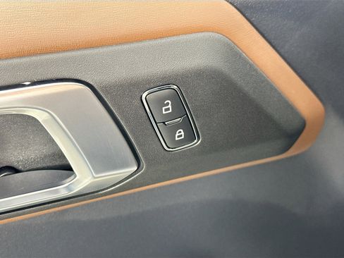 Used 2024 Ford Bronco Outer Banks image 18