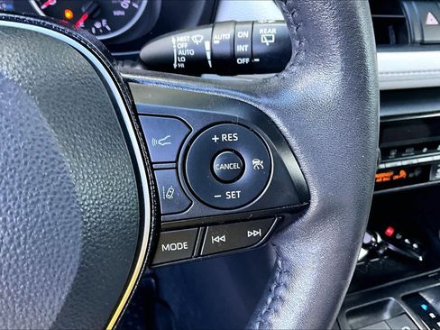 Certified 2021 Toyota RAV4 XLE w/ Convenience Package AWD/4WD image 24