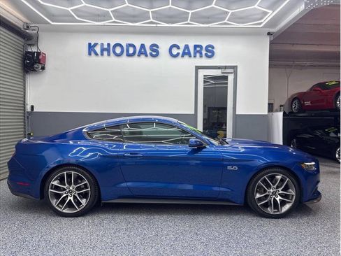 Used 2017 Ford Mustang GT Premium w/ GT Performance Package RWD image 6