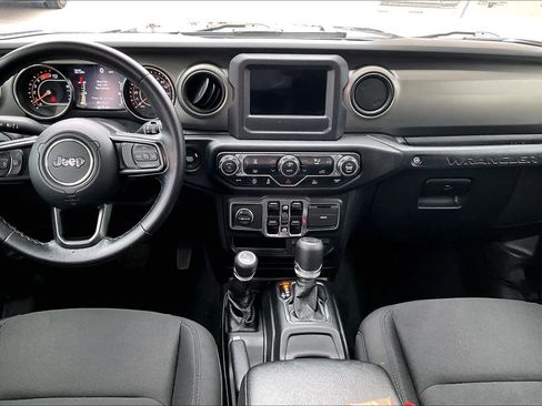 Used 2021 Jeep Wrangler Unlimited Sport image 14