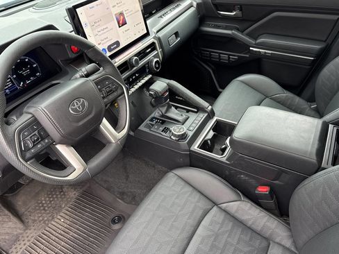 Used 2025 Toyota Tacoma TRD Off-Road w/ TRD Off Road Premium Package AWD/4WD image 10