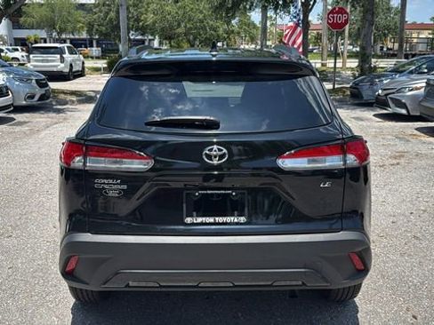 Certified 2023 Toyota Corolla Cross LE w/ Moonroof Package FWD image 6
