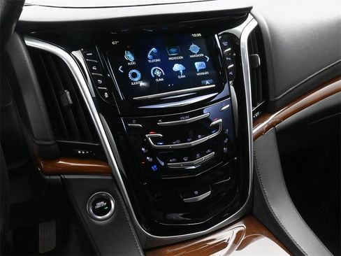 Used 2020 Cadillac Escalade ESV 2WD image 8