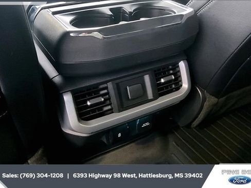 Used 2023 Ford F150 Lariat w/ Trailer Tow Package image 25