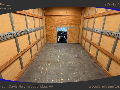 Used 2015 Chevrolet Express 3500 Extended image 18