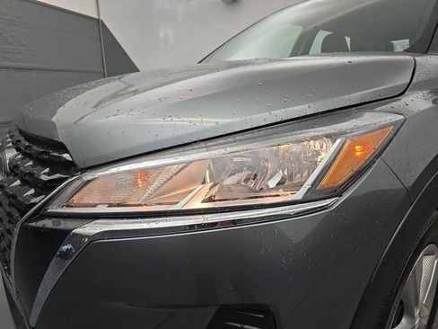 Used 2024 Nissan Kicks S image 14