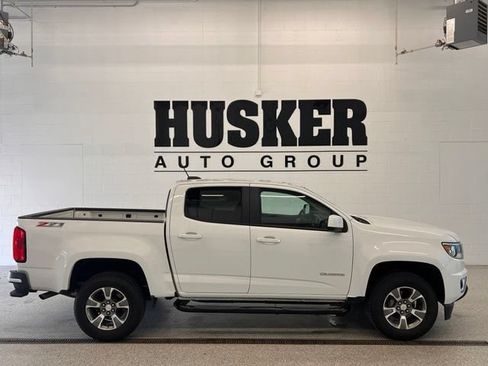 Used 2019 Chevrolet Colorado Z71 AWD/4WD image 2
