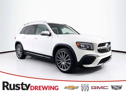 Used 2021 Mercedes-Benz GLB 250 4MATIC image 1