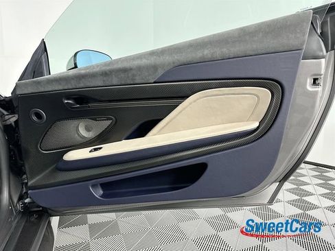 Used 2025 Aston Martin Vanquish RWD image 37